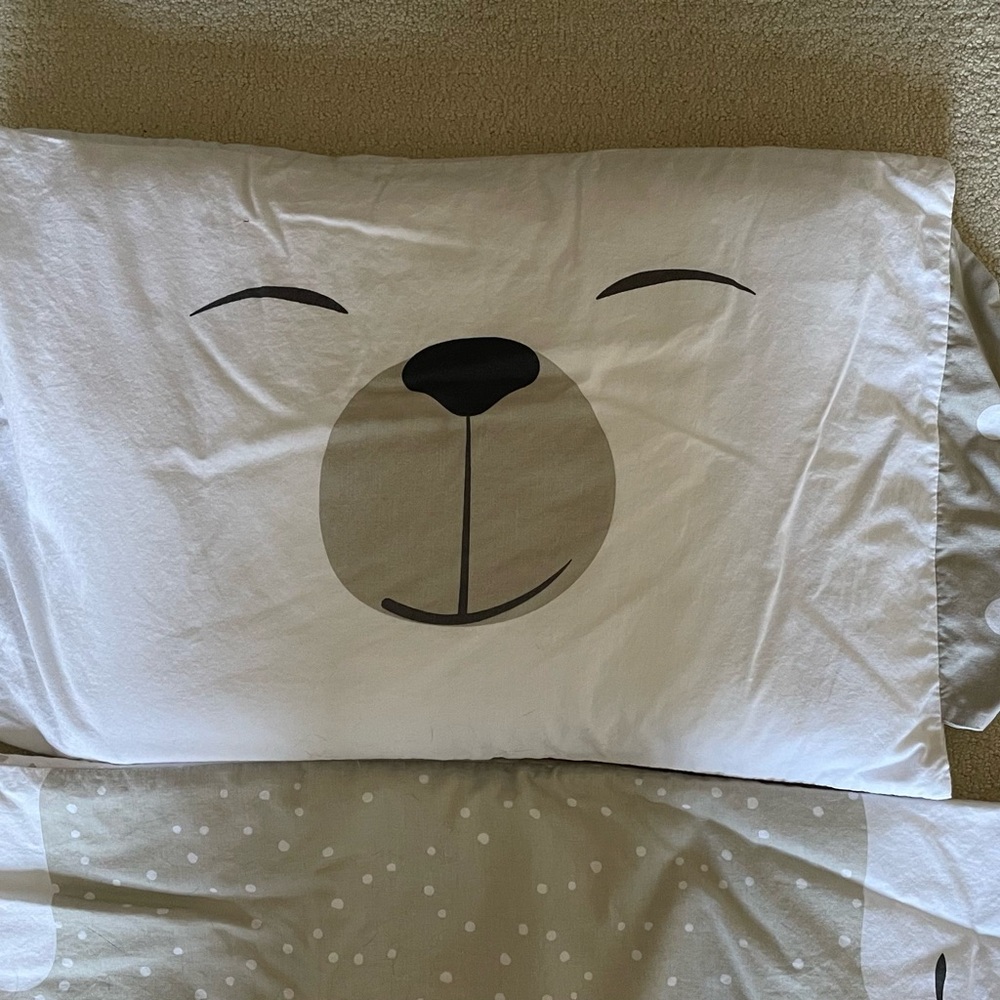 IKEA Toddler’s sleeping set: blanket, pillow and fitting sheet.